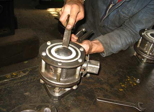 The old SAR valves could rotate through 360 degrees but would only seal properly in one orientation.