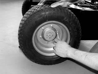 Service and Maintenance Steps: Verify the tyre condition in regards to tread, porosity and cracking. 6.9.2 Drive Wheel Removal NOTICE Risk of damage due to improper preparation of maintenance tasks.