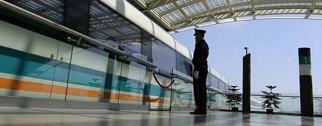 Shanghai Maglev Transrapid Project Experience Comfortable Short trip time due to high acceleration and high velocity Punctual due to high