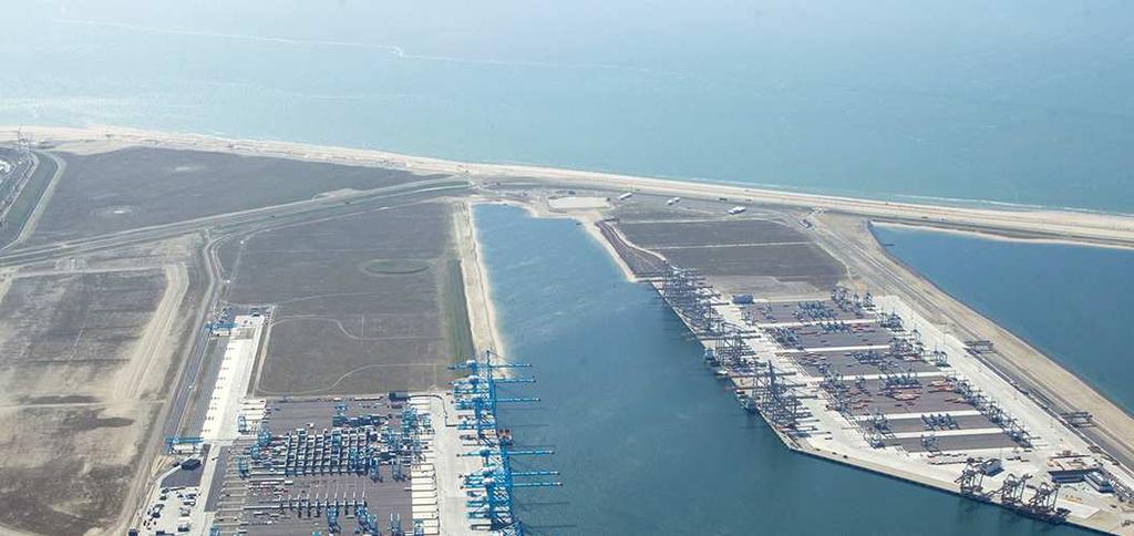 Containers Maasvlakte 2 Terminals - APMT and RWG are operational - Number of handled containers