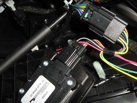 deployment. Note and record any anti-theft radio codes prior to disconnecting. Figure 1 2.