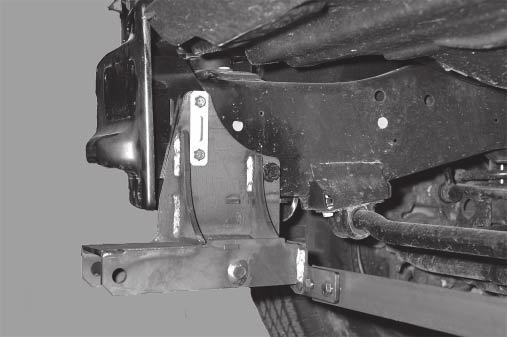 UNDERCARRIAGE INSTALLATION NOTE: For easier assembly and installation, vehicle and all snowplow components should be on a smooth, level, hard surface, such as concrete. 3.