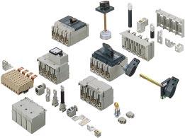 Enhanced modularity Common accessories with Compact NS circuit breakers E32412 N Ø5 8 E32411 055994 One catalogue number for auxiliary contacts A single catalogue number (identical to Compact NS) for