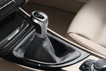 o Comfort access system to open and close the vehicle without needing the radio remote control unit in your hand.