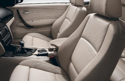 s Standard seats (shown here with optionally available Boston leather upholstery in Black) with