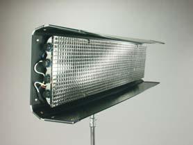 System Includes: 1 Foto-Flo Fixture 1 Silver Louver The