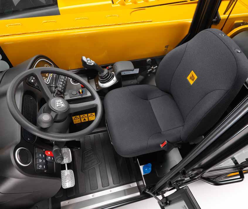 COMFORT AND EASE OF USE 6 Controlling a JCB 525-60 Hi Viz is comfortable, precise and smooth: there are single lever electro servo controls with proportional auxiliaries.