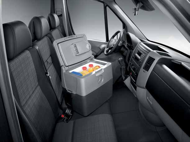 interior comfort Protectors & covers 12 13 04 05 06 07 04 Seat covers Optimum fit in original design: the colour and pattern of the seat covers are based on the