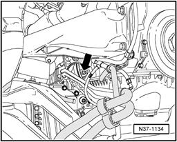 Transmission, removing and installing Page 3 / 12 Removing - For all engine variations, it is advisable to remove the "lower connecting bolts" of the engine/transmission, even before the removal of