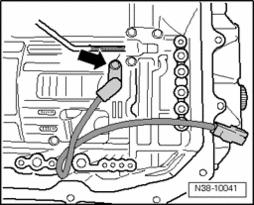- The Transmission Output Speed (RPM) Sensor G195 must be tightened