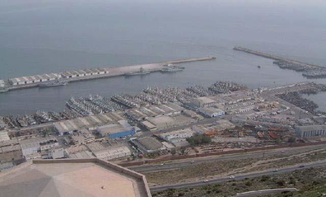 Agadir Port facilities >> Stevedoring equipment Quantity Capacity Hauling slipway (60 x 65 m) Surface 3,900 sqm 200 T Vessels elevator 1,200 T Rails cranes 13 Wheeled cranes 10 Tractors and Elevators