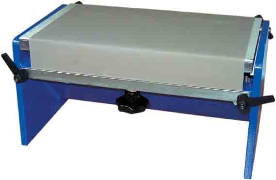 lapping process) are smoothed on a polishing table covered with polishing