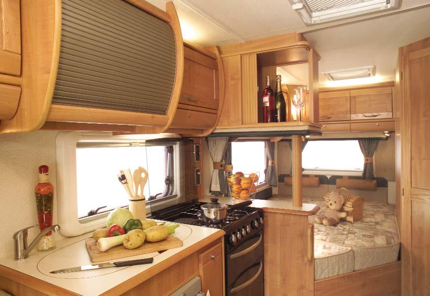 T R A C K E R A P A C H E C H Features of the 2005 Cheyenne range include: New Cheyenne 840 twin-axle model has a forward lounge area but also features twin single beds at the rear of the vehicle