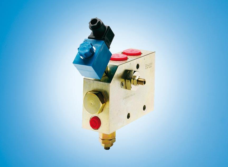 The priority port gives fully pressure compensated flow, power limited by a relief valve and available on demand by energizing the solenoid cartridge.