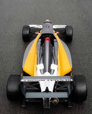 A strong identity Devised by Renault Design in conjunction with Renault Sport Technologies, New Formula Renault 2.
