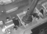 Zetec engine in-car repair procedures 2C 9 11.5a Note locating dowels when removing camshaft bearing caps 11.