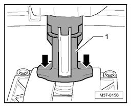 Selector mechanism - Press lock - 1 - downward far enough until it engages - arrows -. Note: Check immediately whether the handle is secured correctly.
