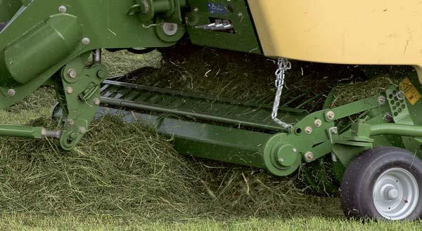 The height is adjusted easily to suit the current crop, the swath volume and ground speed.