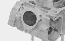 Under racing conditions, the piston and ring should be replaced after 7.5 hours of running. Replace the piston pin and connecting rod small end bearing after 22.5 hours of running. (4) (3) (5) Cylinder Head/Cylinder Decarbonizing 1.