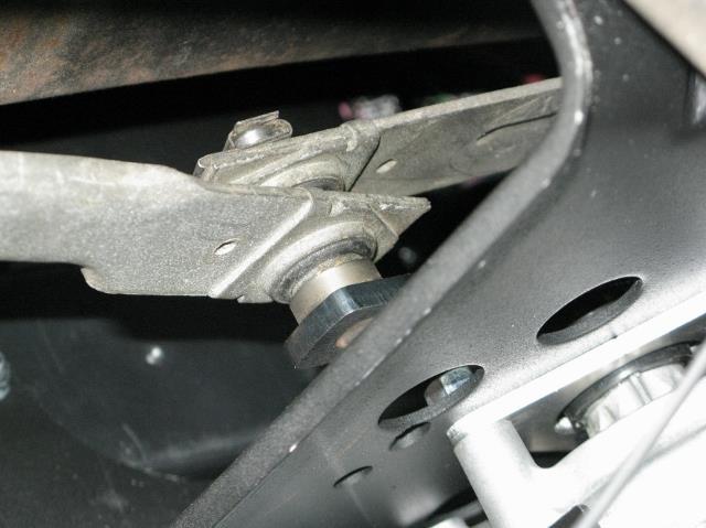 12. Attach the new pitman arm to the original wiper linkage using your original retaining clip (Figure 6). NOTE: The Selecta-Speed wiper kit is shipped with the pitman arm in the parked position.