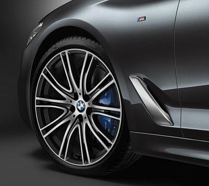 WHEELS AND TYRES. ORIGINAL BMW ACCESSORIES. Equipment 24 25 Discover more with the new BMW catalogue app.