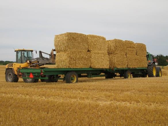 TRANSPORT EQUIPMENT FOR STRAW Due to the low density of the bales, the limiting factor is size, not weight.