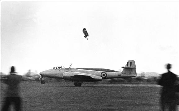 The World s first live ejection test from runway
