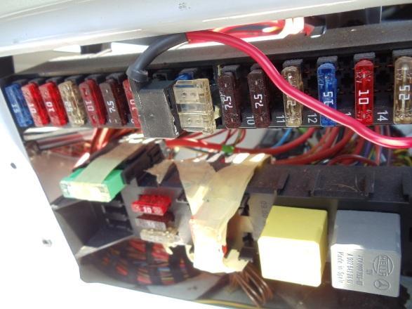 Figure 17: Additional Fuse Block Added to Fuse Box 6.5.