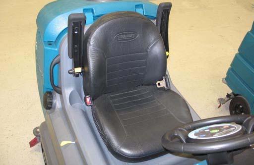 To engage the seat support, lift the seat completely open until the pin slides into the lower notch of the seat support.