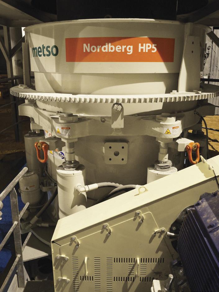 Nordberg HP Series Technical specifications HP3 HP4 HP5 HP6 HP100 HP200 HP300 HP400 HP500 Head diameter 1 000 mm (39") 1 120 mm (44") 1 250 mm (49") 1 400 mm (55") 735 mm (29") 940 mm (37") 1 120 mm