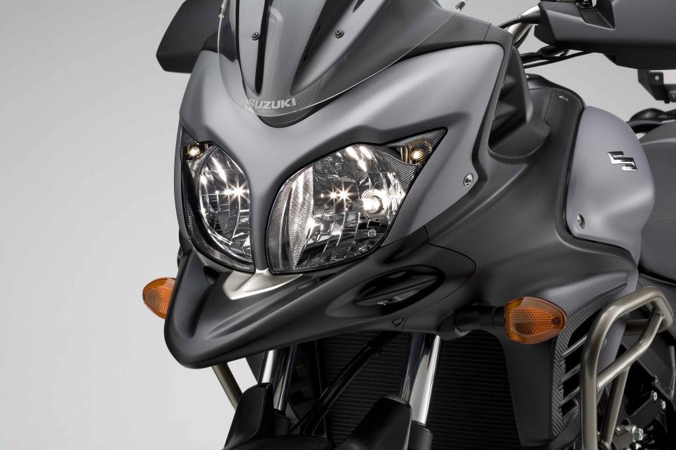 Styling Design Headlight Photo: Shown with optional accessories Dual multi-reflector headlights with 12V 60/55W halogen-bulbs are horizontally arranged.