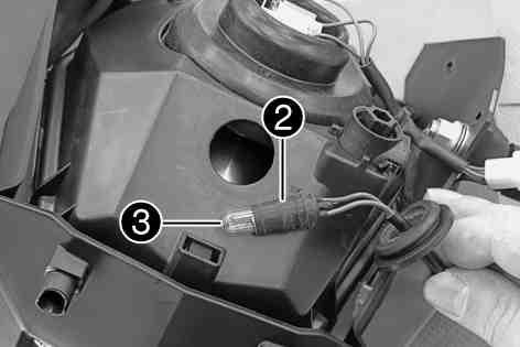 14 ELECTRICAL SYSTEM 123 Pull bulb socket2out of the reflector. Pull parking light bulb3out of the bulb socket. Insert a new parking light bulb in the bulb socket. Parking light (W5W / socket W2.1x9.