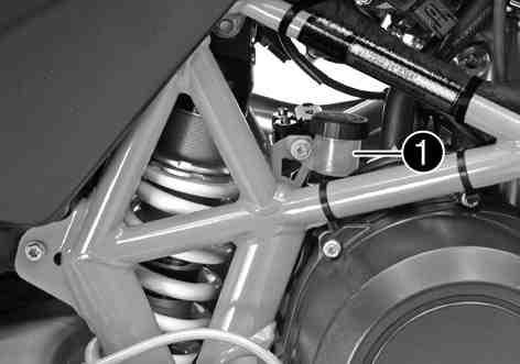 12 BRAKE SYSTEM 92 12.8 Checking rear brake fluid level Danger of accidents Failure of the brake system.