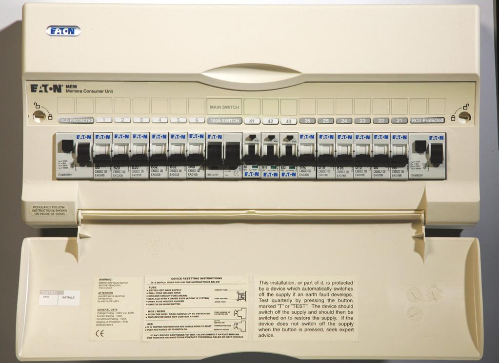 1.4 MEMT series Memera consumer units The Memera range of consumer units provide a broad scope of products to meet the requirements of the 17th edition of the wiring regulations.