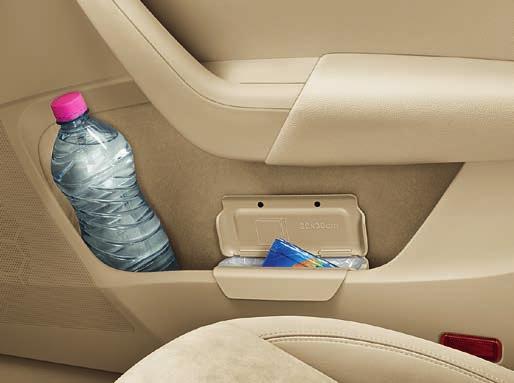 You will find a 1.5-l bottle holder in a spacious compartment in the front door.