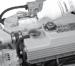 4 Maintenance Coolant replacement Every 1000 operating hours. Coolant quantity : 6.5 litres (1 gal - 3.4 pt UK) (1 gal - 5.