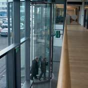 The principle characteristic of all Full Vision revolving doors is the impressive glass ceiling which provides exceptional transparency and allows the door to blend in with any architectural