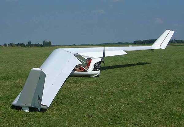 2 Feasibility Analysis 2.1 The Aircraft We have chosen SWIFT rigid wing hang glider produced by Belgium based firm Aériane as an candidate aircraft [2].