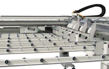 The special shape of the clamps gently grips the panels giving the grip at the maximum speed and also perfect parallelism