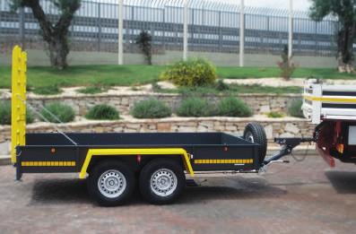 Since 1988, OMC has been designing, manufacturing and selling with its own brand independent rubber suspension axles, brakes, overrun device, chassis with adjustable height, special chassis and
