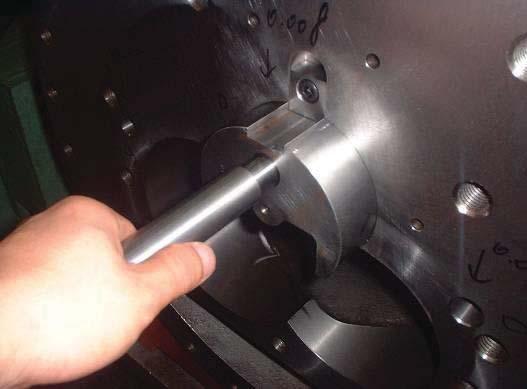 Step 5. Install slide valve key and tighten it with a hexagonal wrench.
