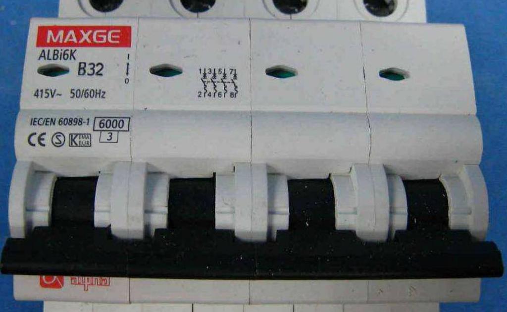 markings for circuit breakers are same except the type