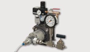 The pumps are based on the design principle of an oscillating pressure intensifier, so that pumping continues when the pressure drops. The pumps are driven with compressed air at 1 to 10 bar.