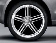 20" ten-spoke chrome wheels with 255/45 summer performance tires * These S line wheels offer a sleek and stylish look and feel, and are a refined choice, matching the sophistication of the Audi Q5.