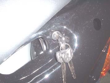 1. SEAT LOCK THE KEY SAME AS THE MAIN SWITCH KEY. INSERT THE KEY AND TURN RIGHT, THE SEAT WILL BE OPEN INSTANTLY.