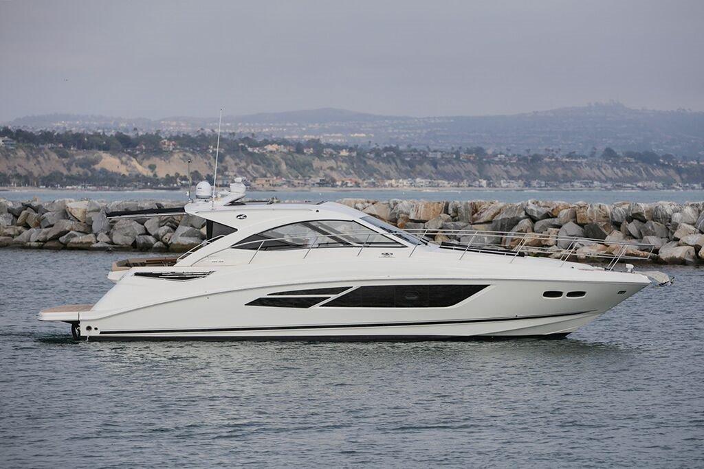 2015 Sea Ray Sport 510 Sundancer Specifications Builder/Designer Year: 2015 Construction: Fiberglass Engines / Speed Engines: 2 Engine Type: Inboard Engine Power: 1,200 hp Dimensions Nominal