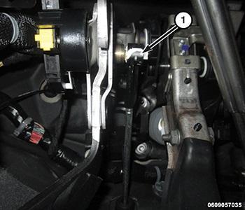 06-001-16-6- 7. Remove the high pressure line clip (1) and disconnect the high pressure line (2) from the hydraulic clutch master cylinder (Fig. 5). 8.
