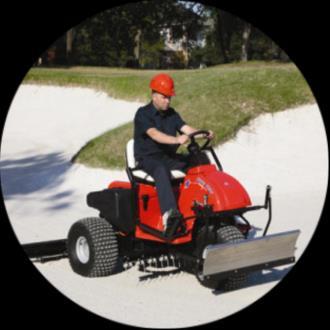 Smithco BUNKER RAKES G Star Small size means maneuverability Simple, mechanical drive 16 hp (12kW) twin-cylinder gasoline engine vs.