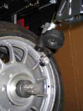48) on rim to facilitate the mounting operations; pay attention to set it at tool right