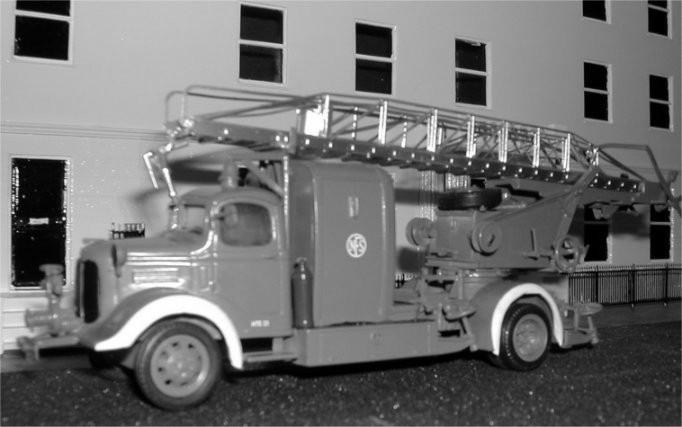 Unit 1 x Level 4 turntable ladder 4 delivery pumps 6 water points on